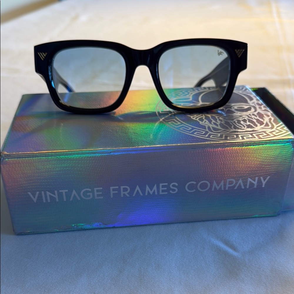 VINTAGE FRAMES COMPANY Sunglasses